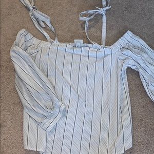 Semi long sleeve shirt with ribbons